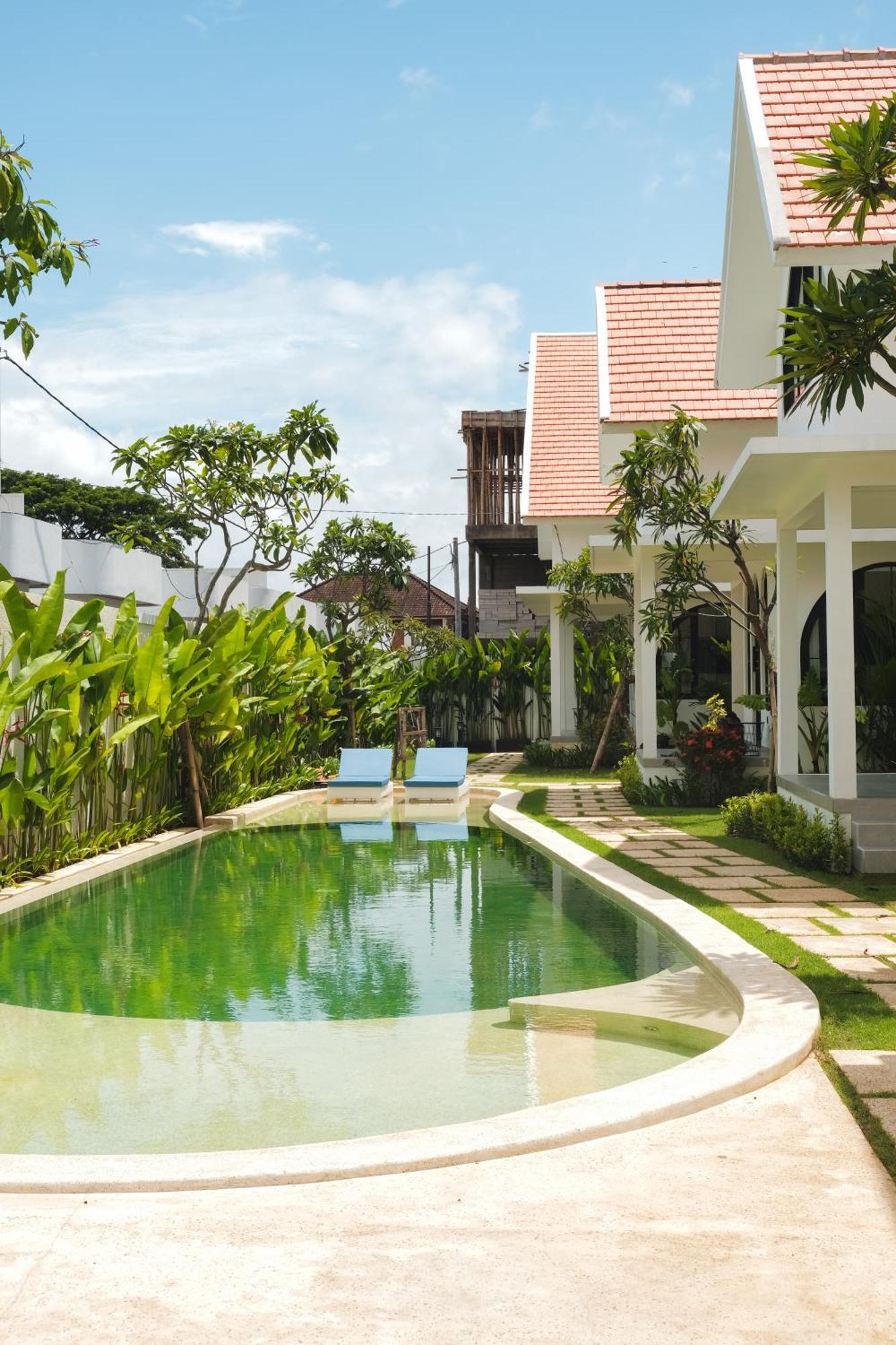 Hotel Kahuna By Aayan *
